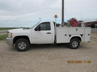 2010 Chevrolet K2500 Equipment Image0