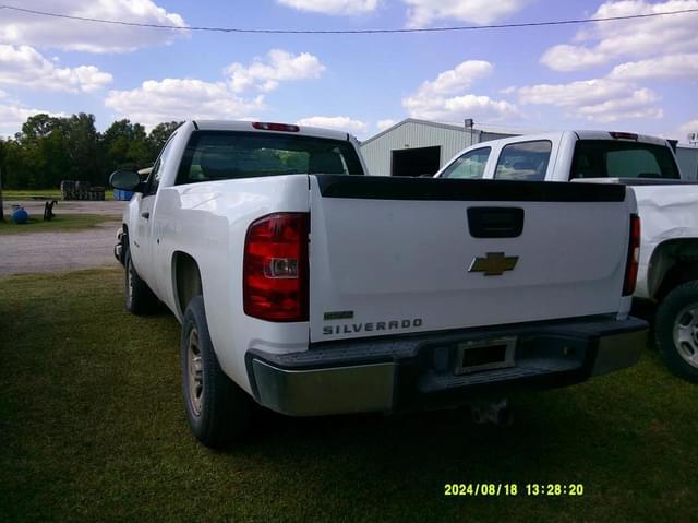 Image of Chevrolet Silverado equipment image 2