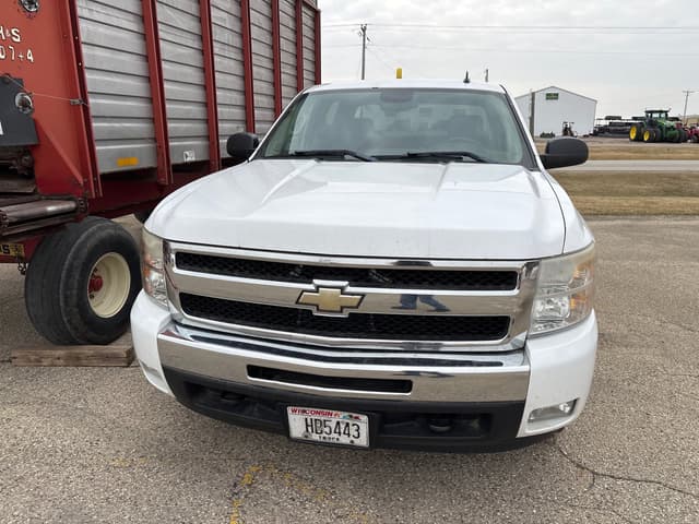 Image of Chevrolet 1500 equipment image 3