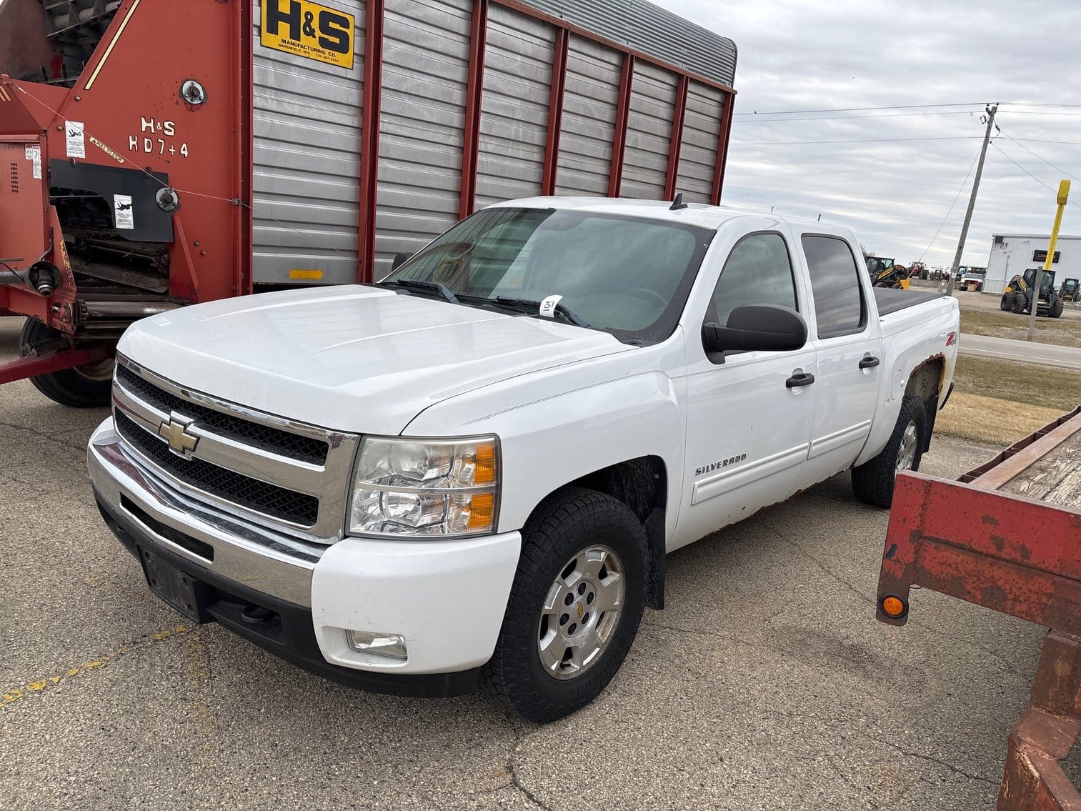 2010 Chevrolet 1500 Equipment Image0