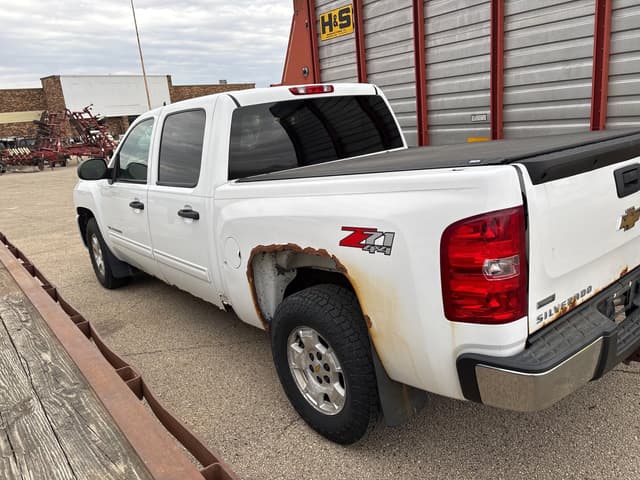 Image of Chevrolet 1500 equipment image 2