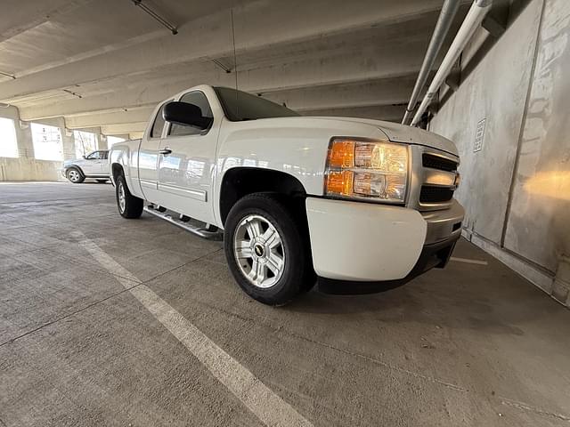 Image of Chevrolet 1500 equipment image 3