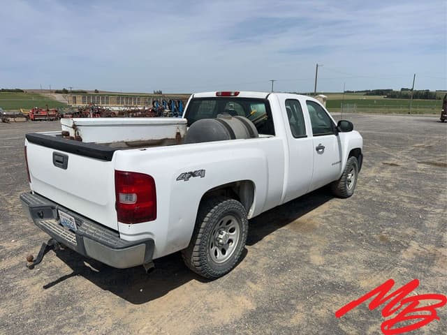 Image of Chevrolet 1500 equipment image 4