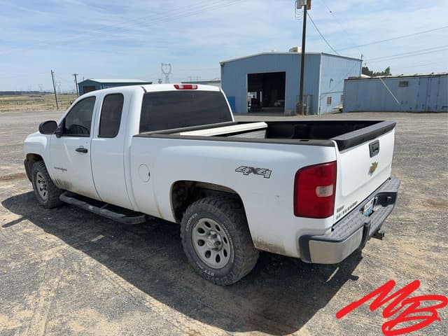 Image of Chevrolet 1500 equipment image 2