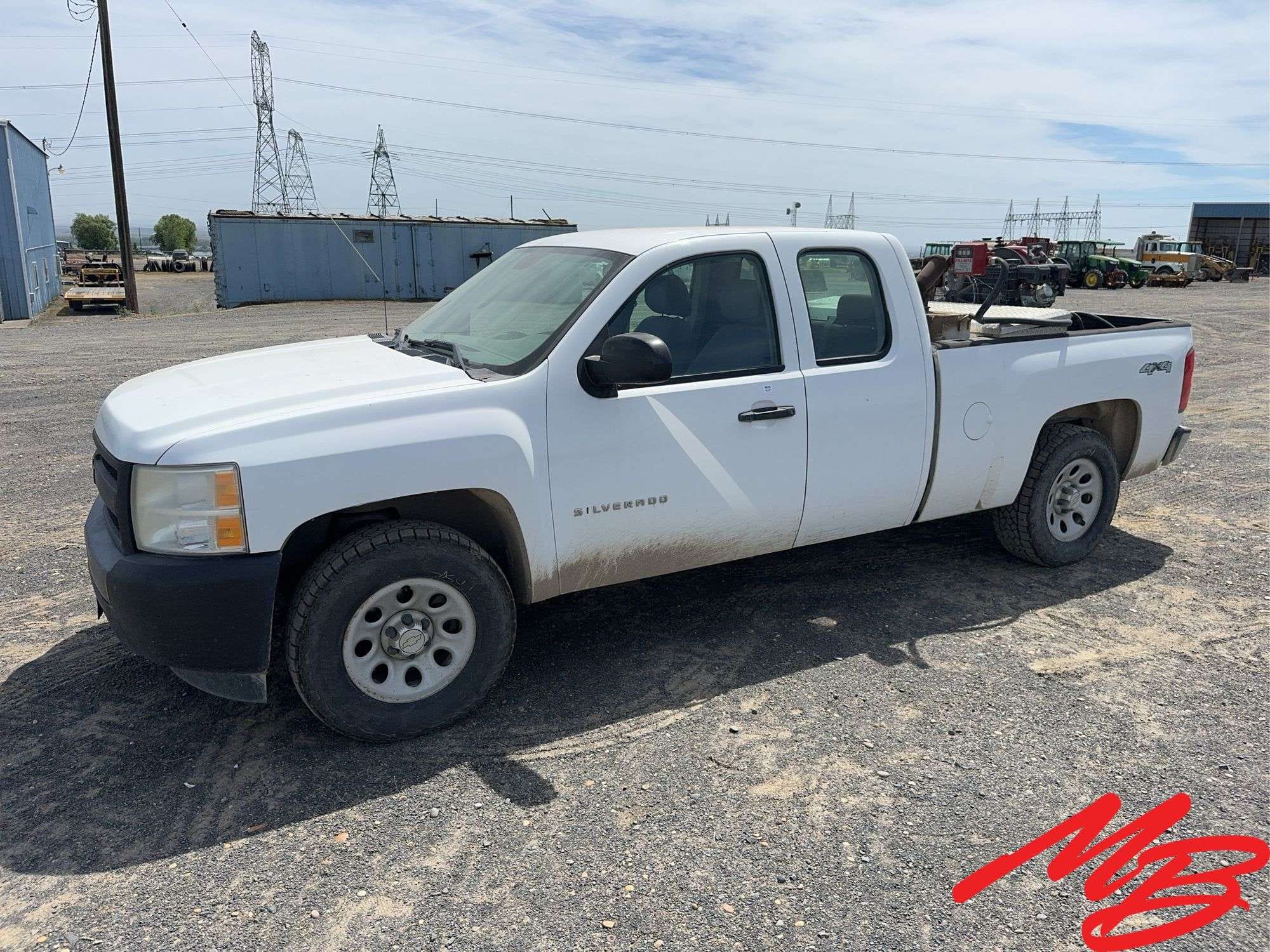 2010 Chevrolet 1500 Equipment Image0