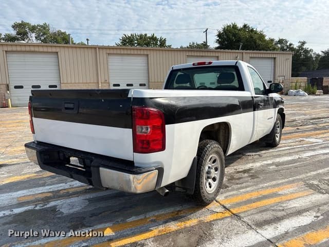 Image of Chevrolet 1500 equipment image 4
