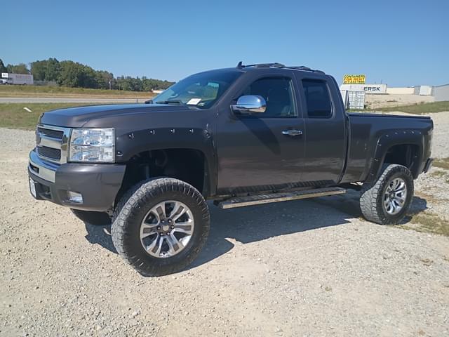 Image of Chevrolet 1500 equipment image 1