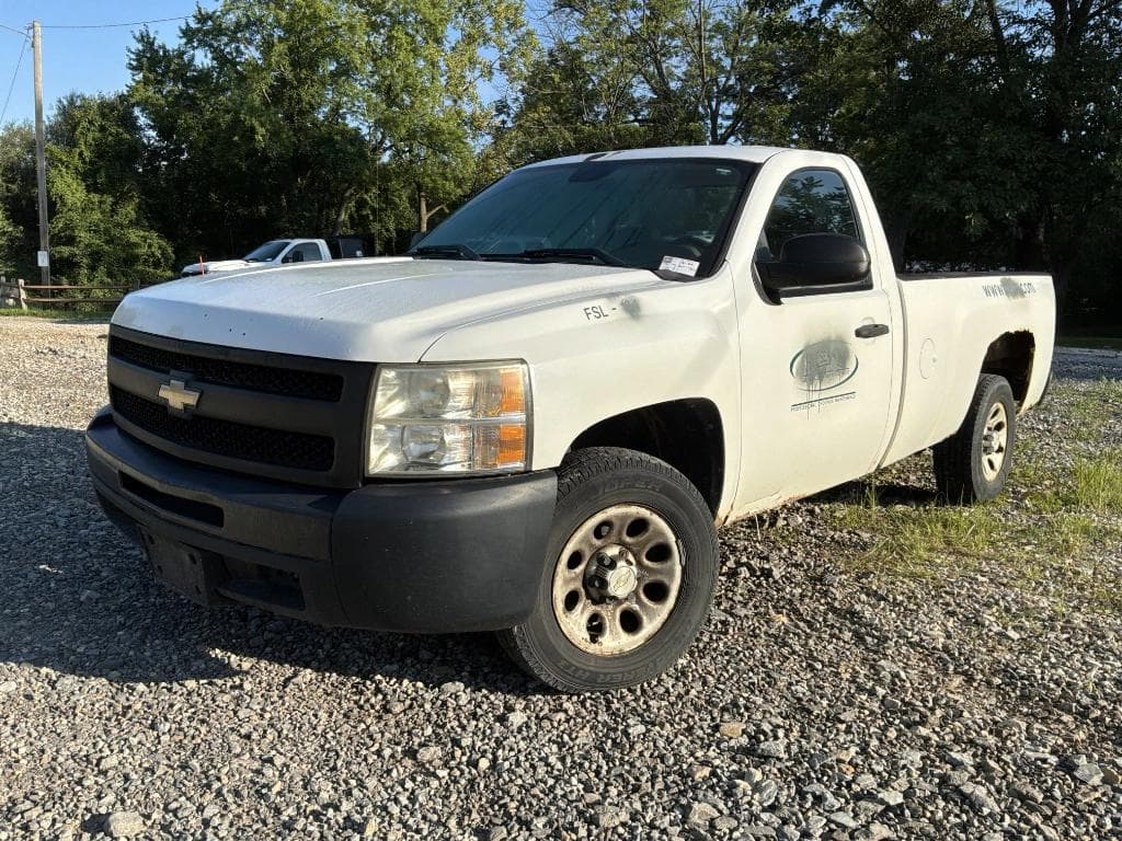 Image of Chevrolet Silverado Primary image