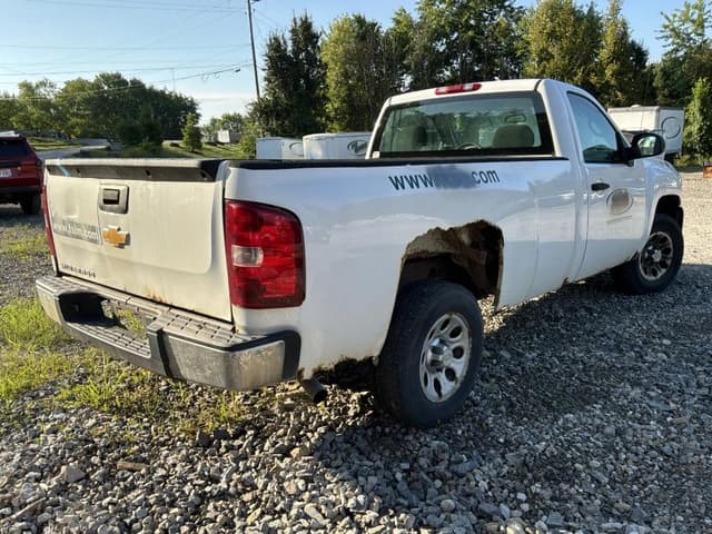 Image of Chevrolet Silverado equipment image 4