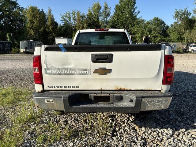 Image of Chevrolet Silverado equipment image 3
