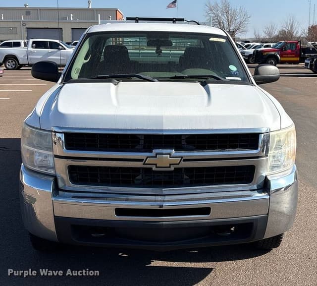 Image of Chevrolet 2500 equipment image 1