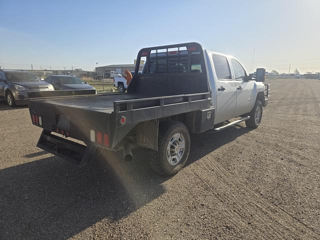Image of Chevrolet 2500 equipment image 3