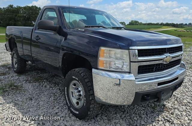 Image of Chevrolet 2500 equipment image 2