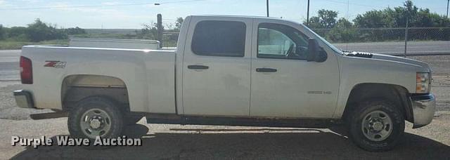 Image of Chevrolet 2500HD equipment image 3