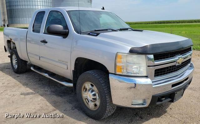 Image of Chevrolet 2500HD equipment image 2