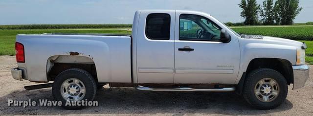 Image of Chevrolet 2500HD equipment image 3