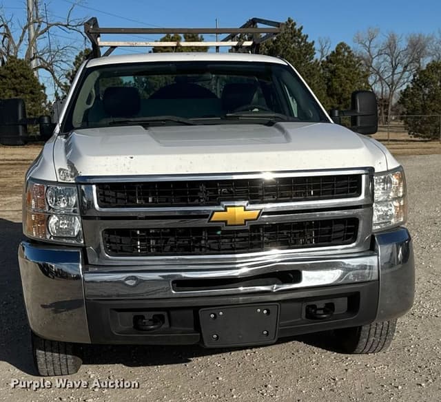 Image of Chevrolet 2500HD equipment image 1