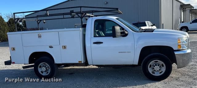 Image of Chevrolet 2500HD equipment image 3