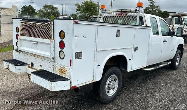 Image of Chevrolet 2500HD equipment image 4