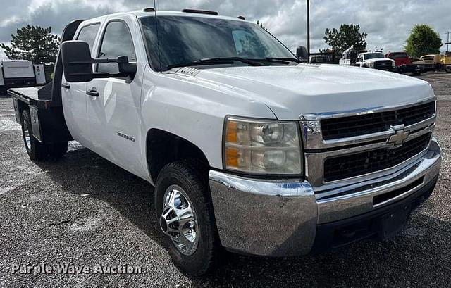 Image of Chevrolet 3500HD equipment image 2