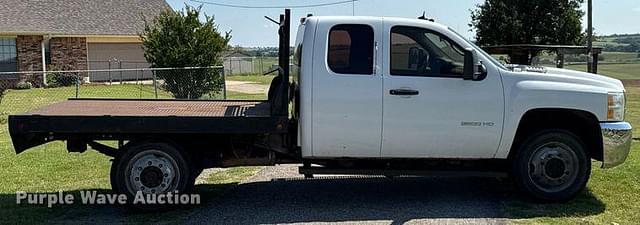 Image of Chevrolet 3500HD equipment image 3