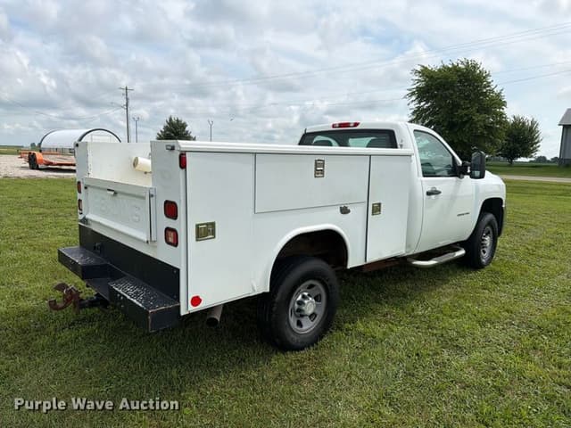 Image of Chevrolet 3500HD equipment image 4