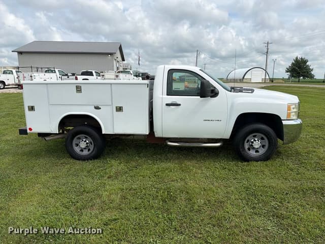 Image of Chevrolet 3500HD equipment image 3