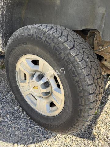 Image of Chevrolet Silverado equipment image 3