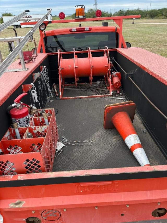 Image of Chevrolet Silverado equipment image 2