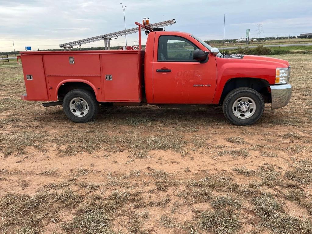 Image of Chevrolet Silverado Primary image