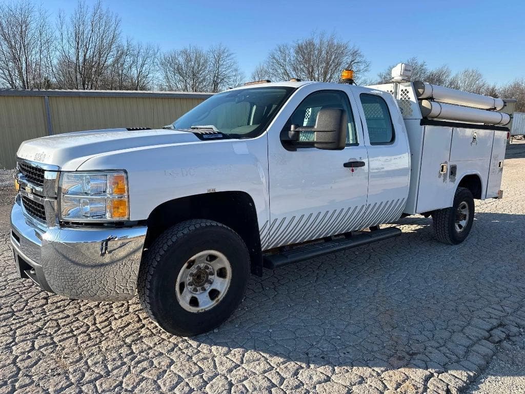 Image of Chevrolet Silverado Primary image