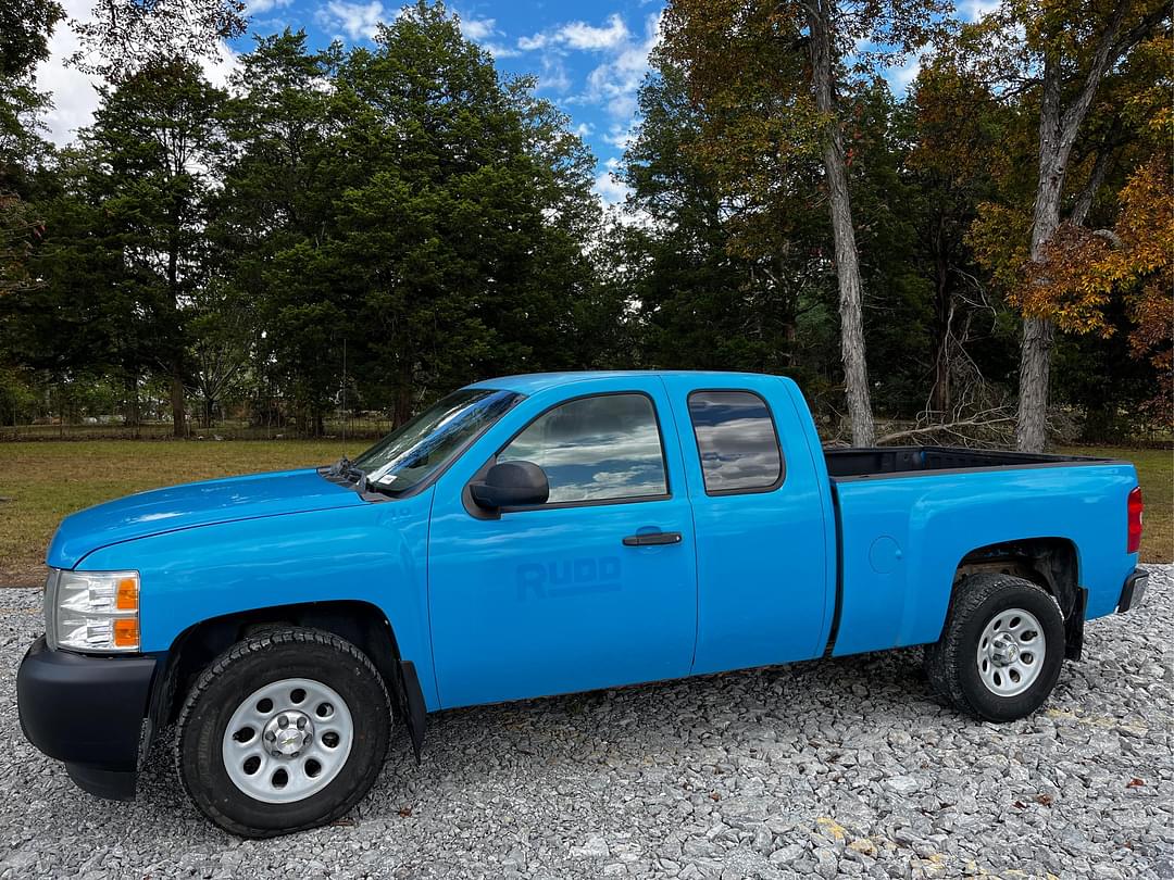 Image of Chevrolet Silverado Primary image