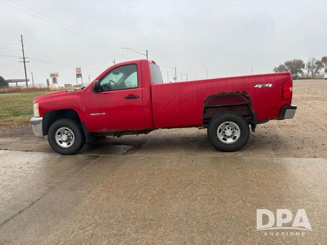 Image of Chevrolet 2500 equipment image 3