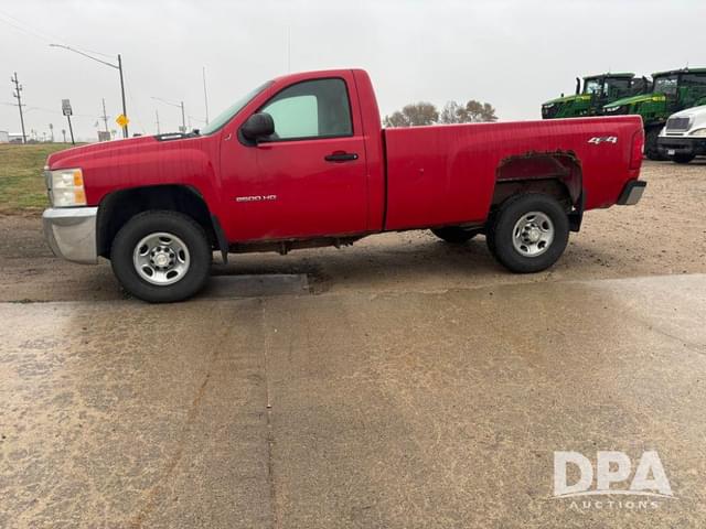 Image of Chevrolet 2500 equipment image 2