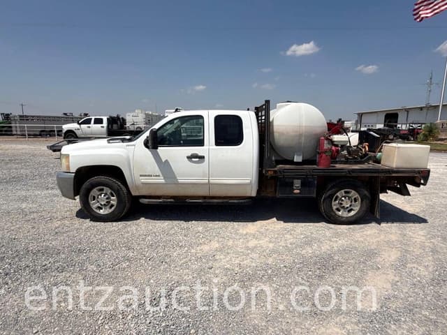 Image of Chevrolet 2500HD equipment image 1