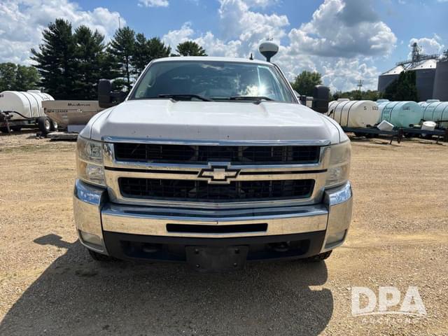 Image of Chevrolet 2500HD equipment image 3