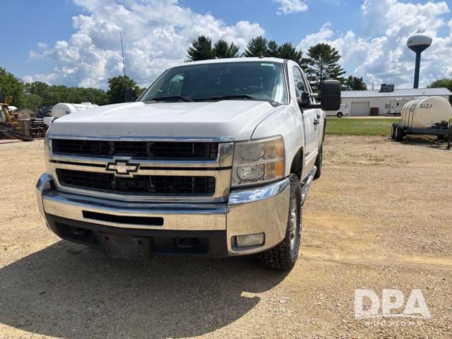 Image of Chevrolet 2500HD equipment image 2