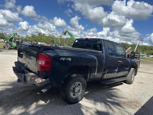 Image of Chevrolet 2500HD equipment image 2