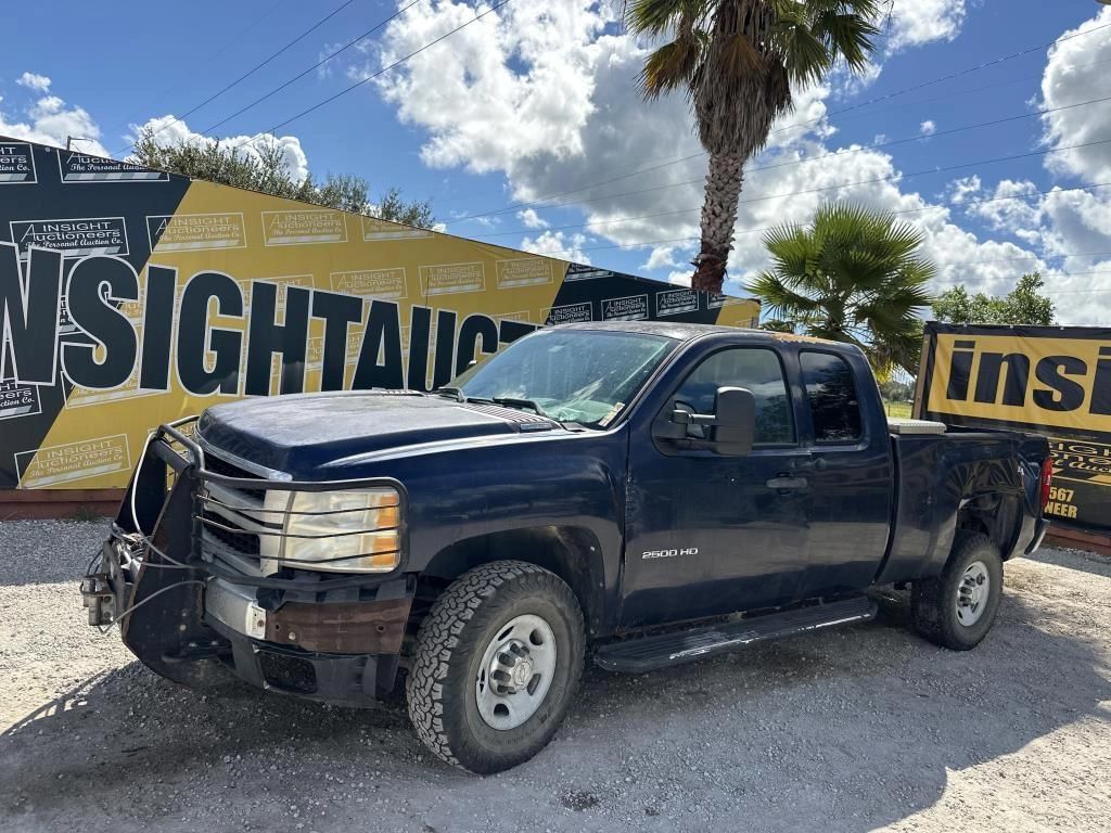 2010 Chevrolet 2500HD Equipment Image0