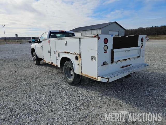 Image of Chevrolet 3500HD equipment image 2
