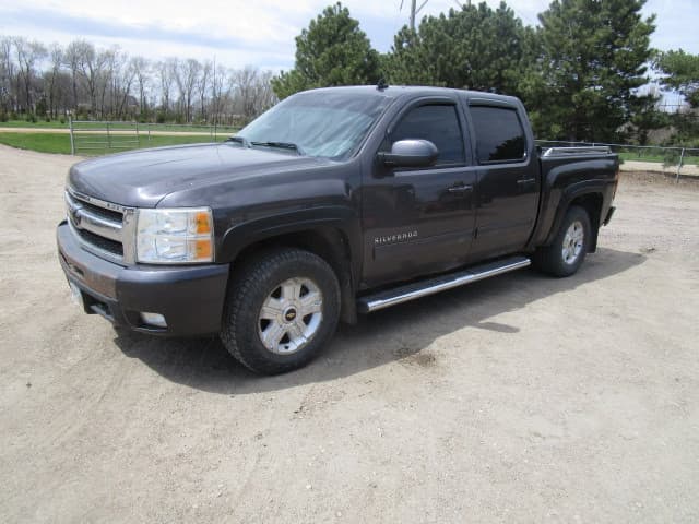 Image of Chevrolet Silverado Primary image