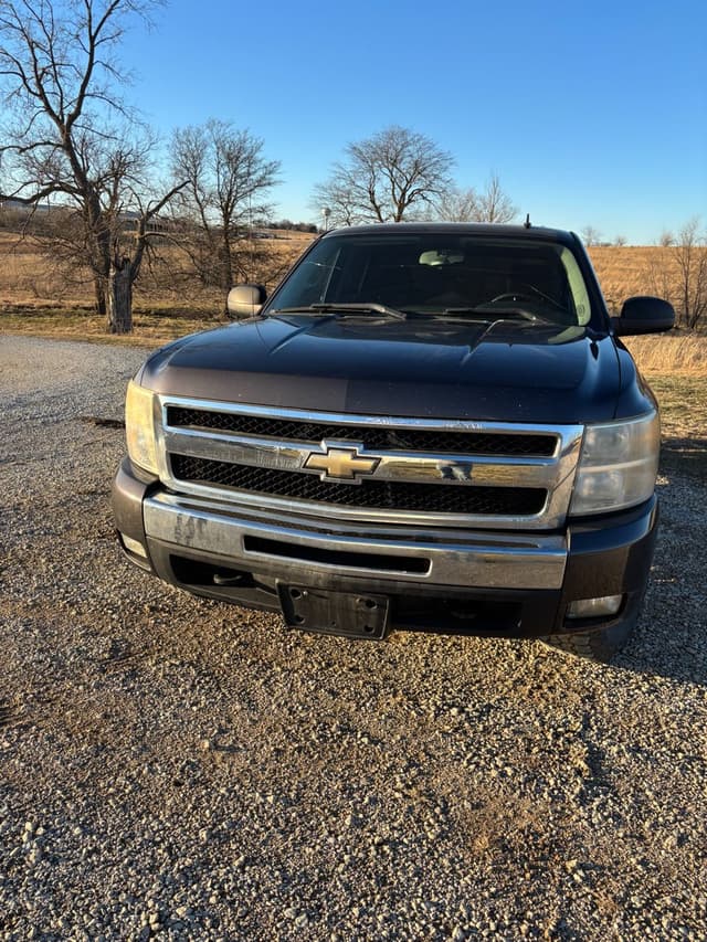 Image of Chevrolet 1500 equipment image 1