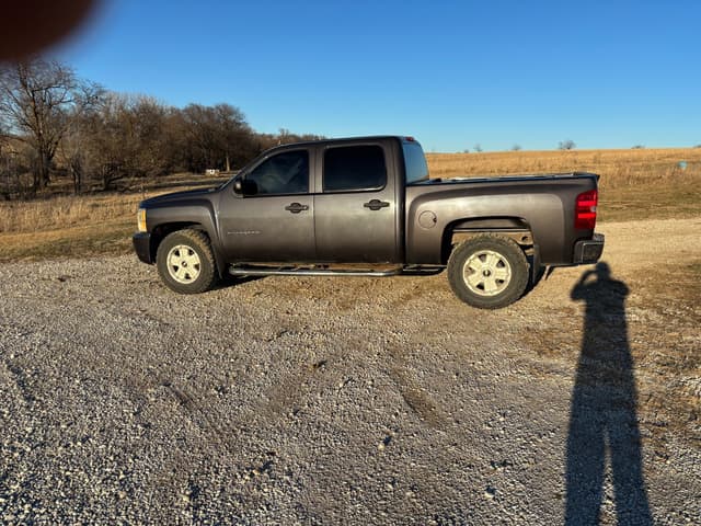 Image of Chevrolet 1500 equipment image 3