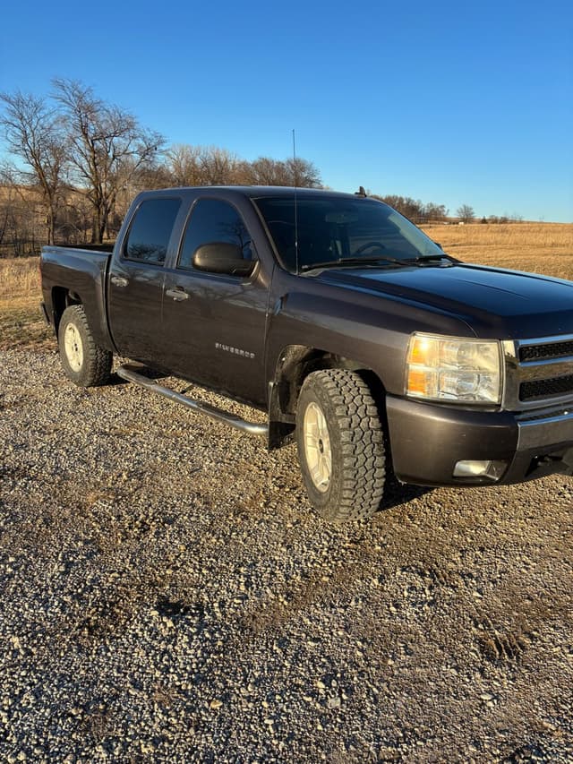 Image of Chevrolet 1500 equipment image 4