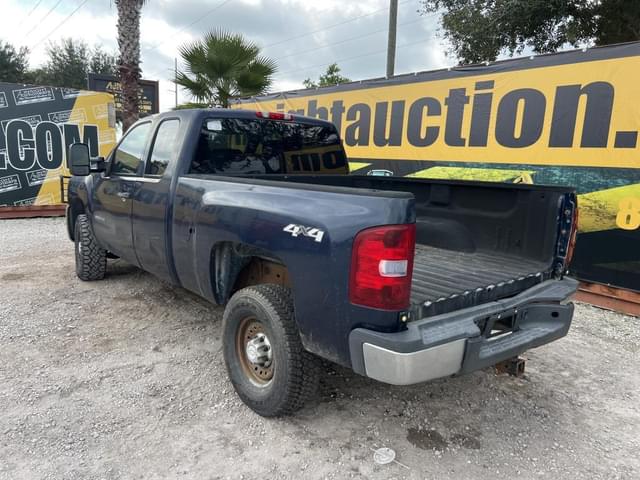 Image of Chevrolet 2500HD equipment image 1
