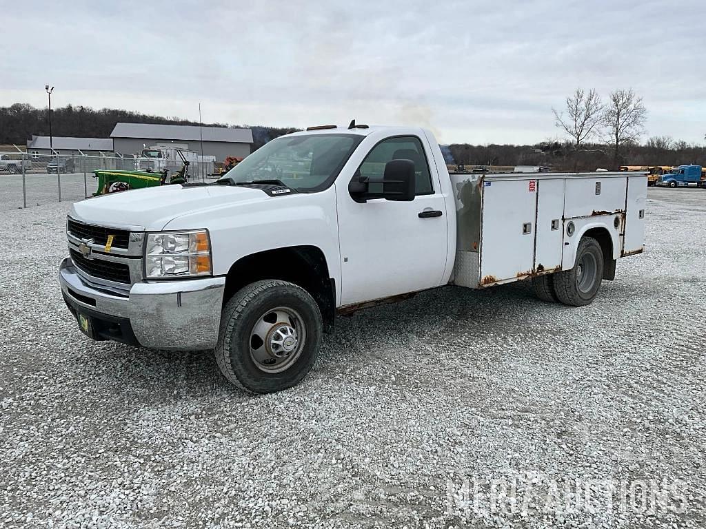 Image of Chevrolet 3500 Primary image