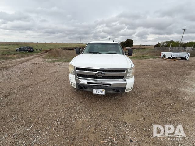 Image of Chevrolet 1500 equipment image 2