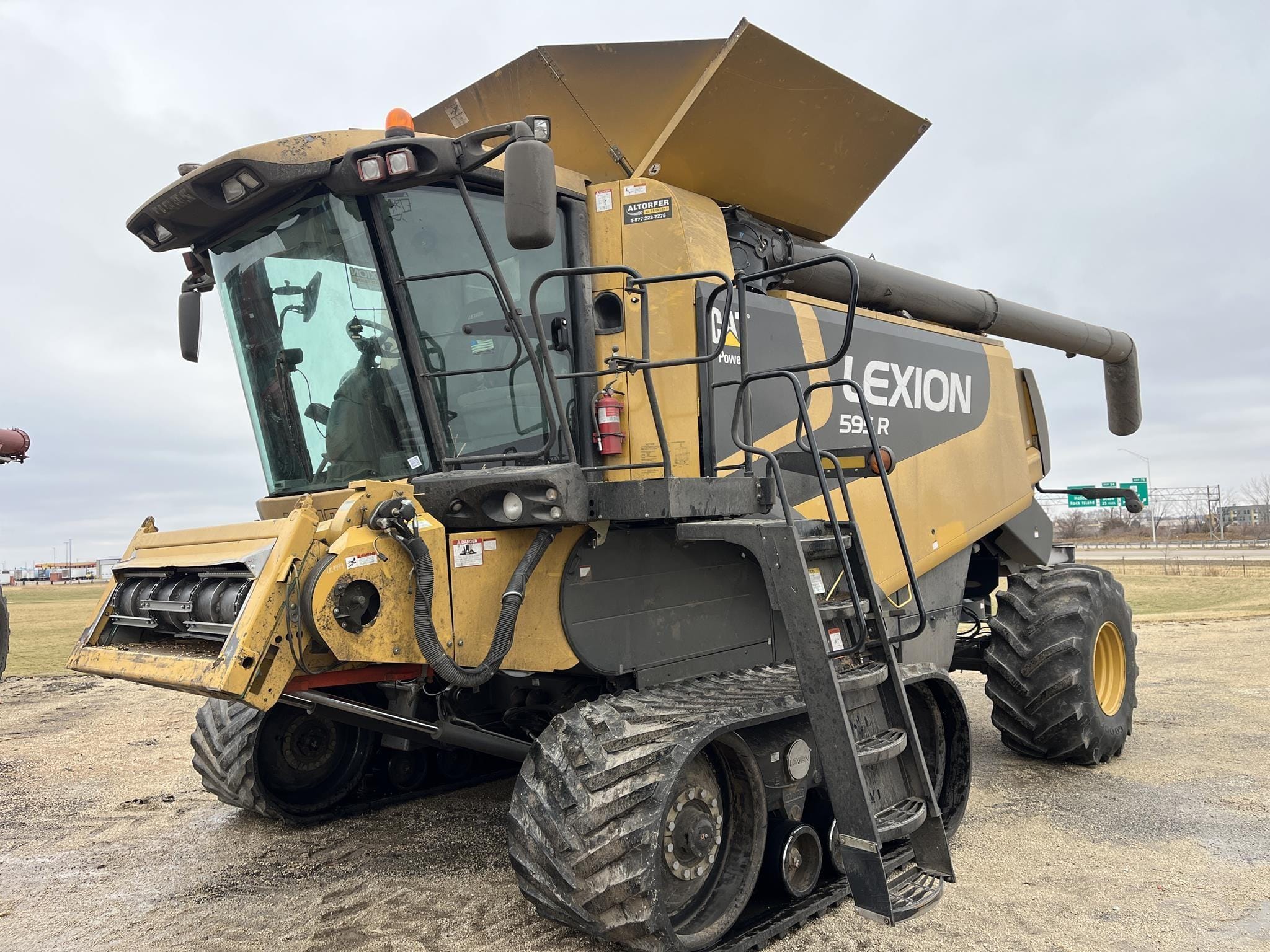 2010 CLAAS Lexion 595R Equipment Image0
