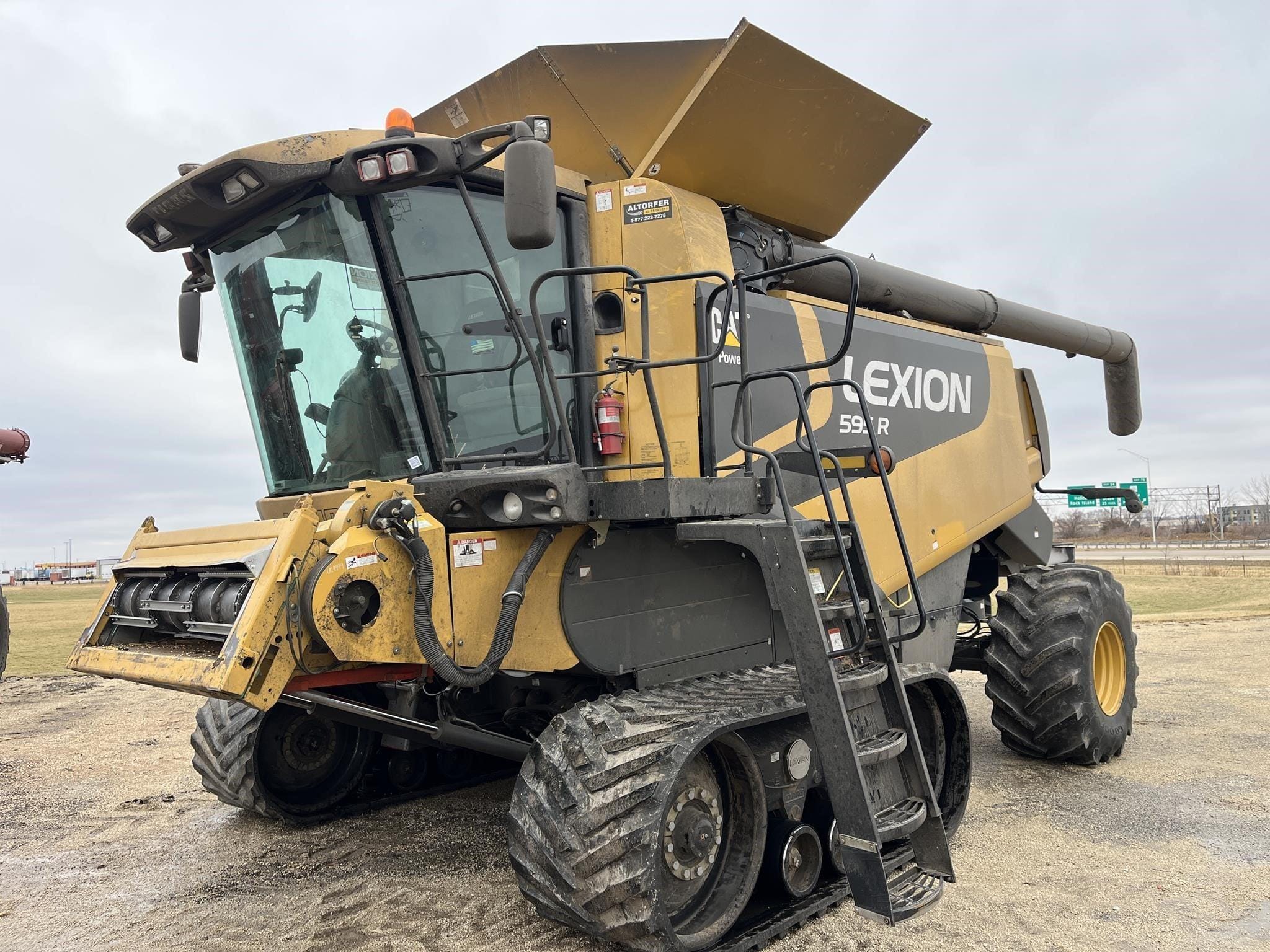 2010 CLAAS Lexion 595R Equipment Image0