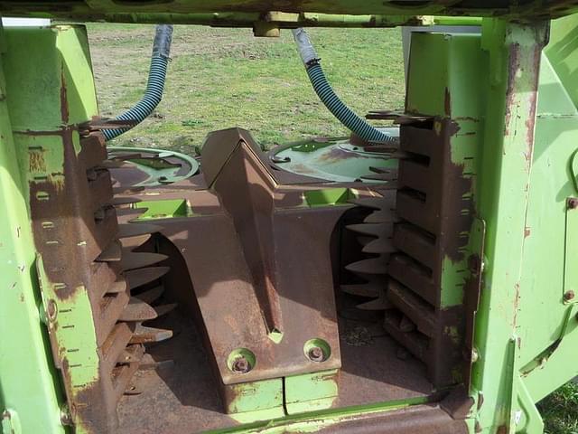 Image of CLAAS Orbis 600 equipment image 3